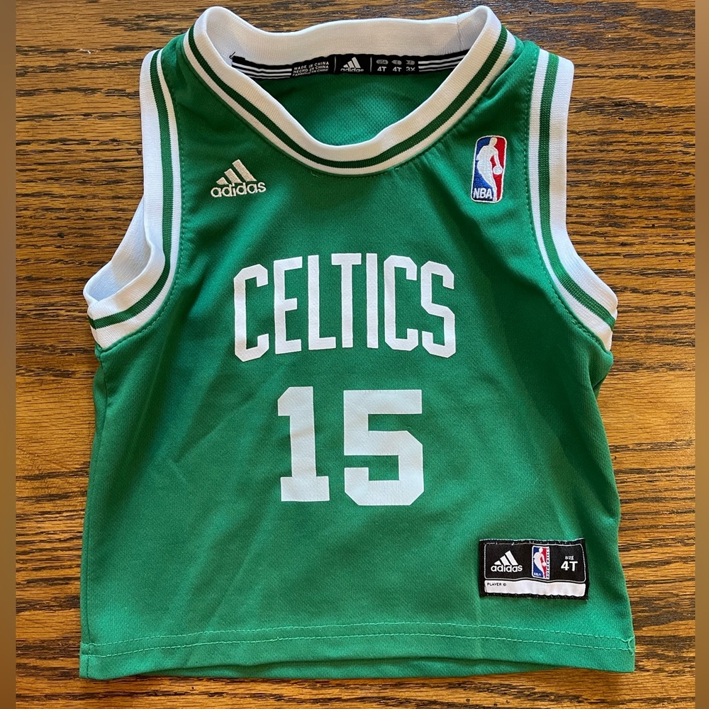 Adidas kids Celtic 4T jersey